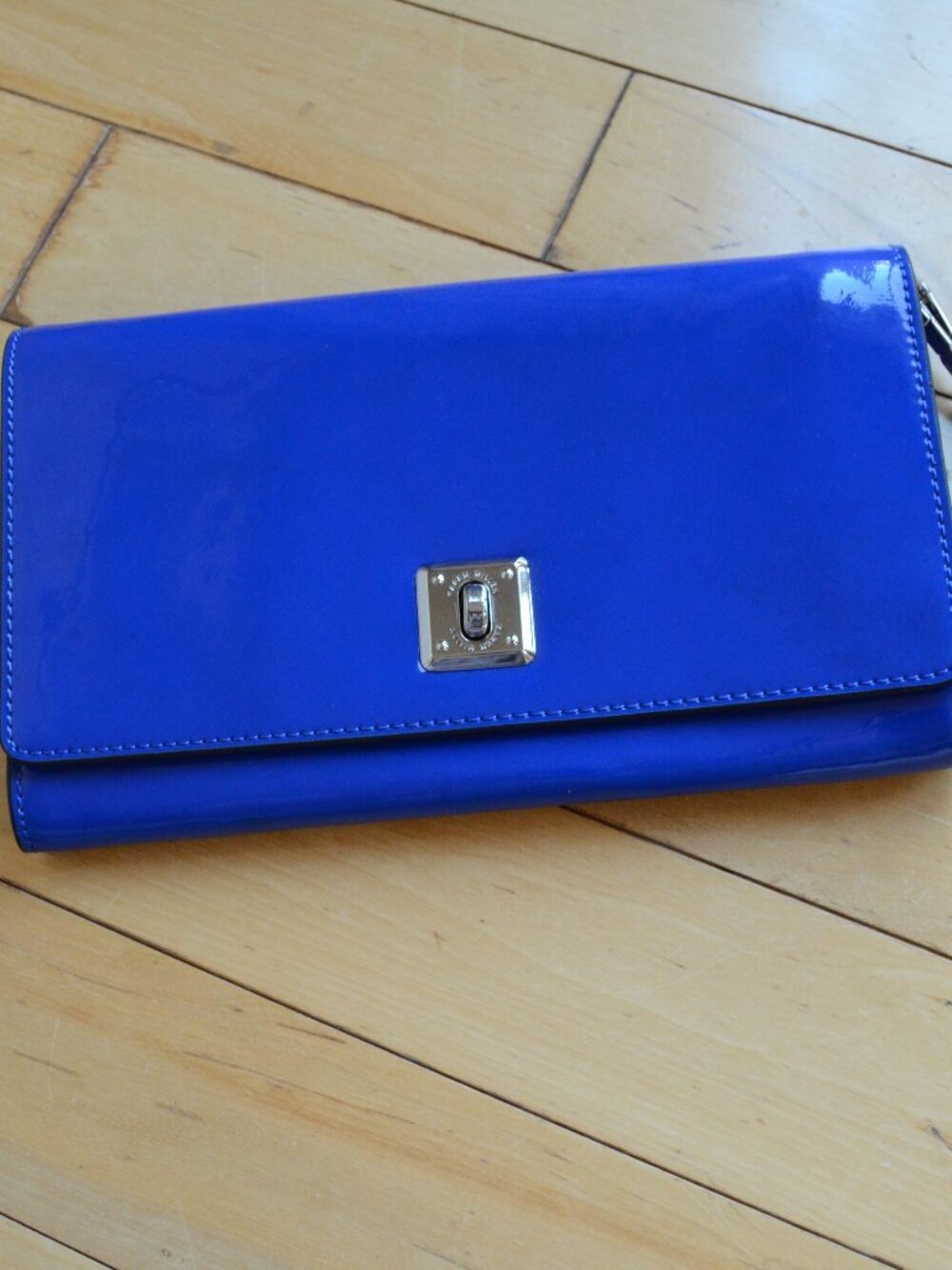 Karen Millen Blue Leather Metal Magnetic Logo Clutch Bag Wristlet